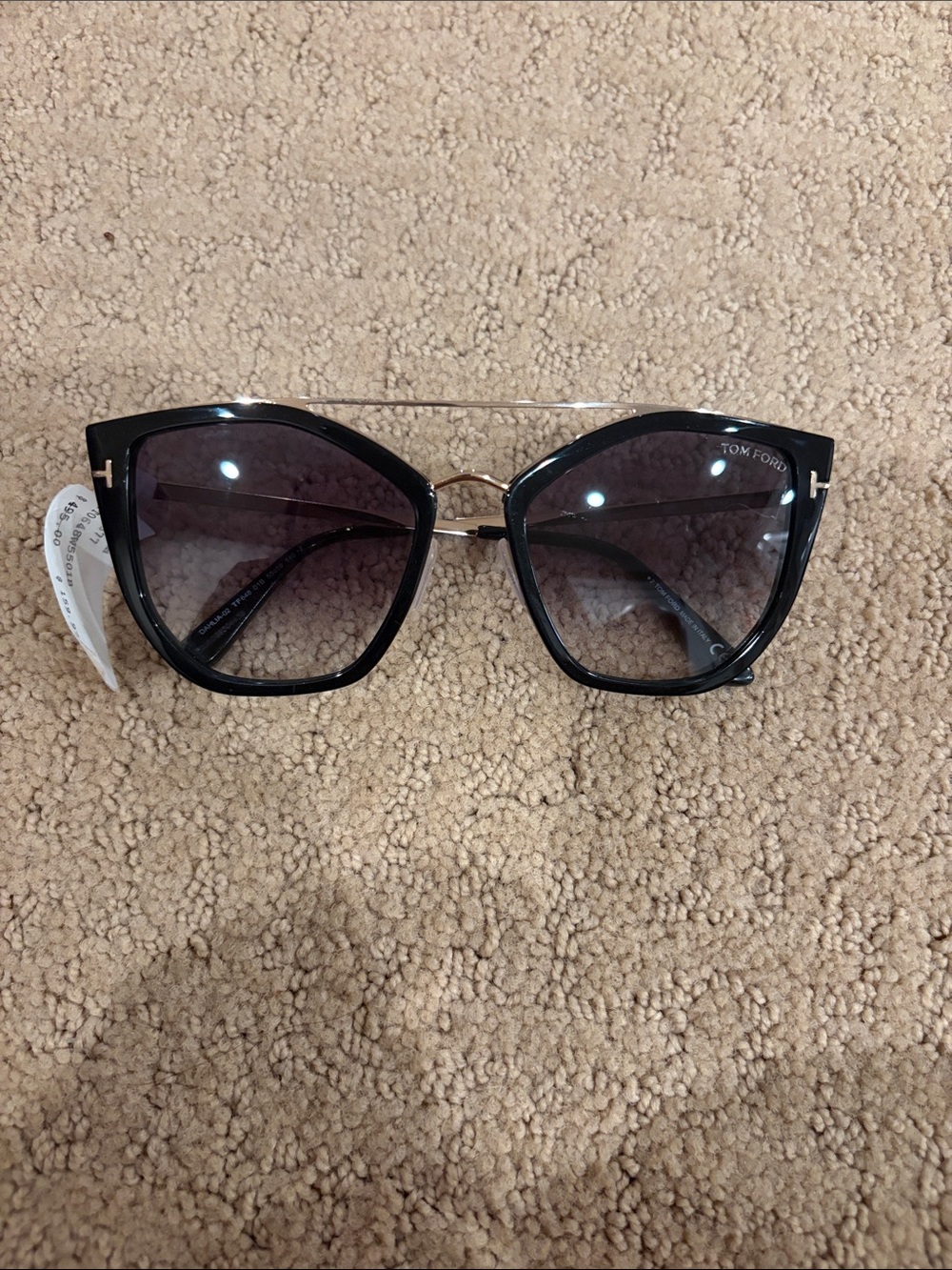 Tom Ford Black Oversized Cat-Eye Sunglasses Gold Bridge Dahlia-02 TF648 01B